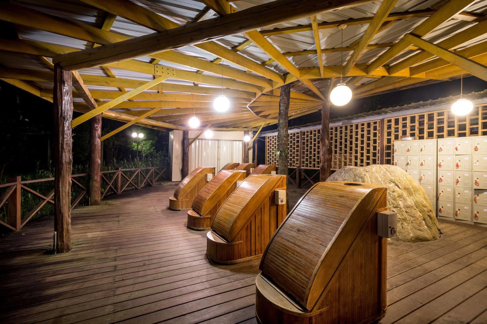 We Resort Sun Moon Lake Exterior foto