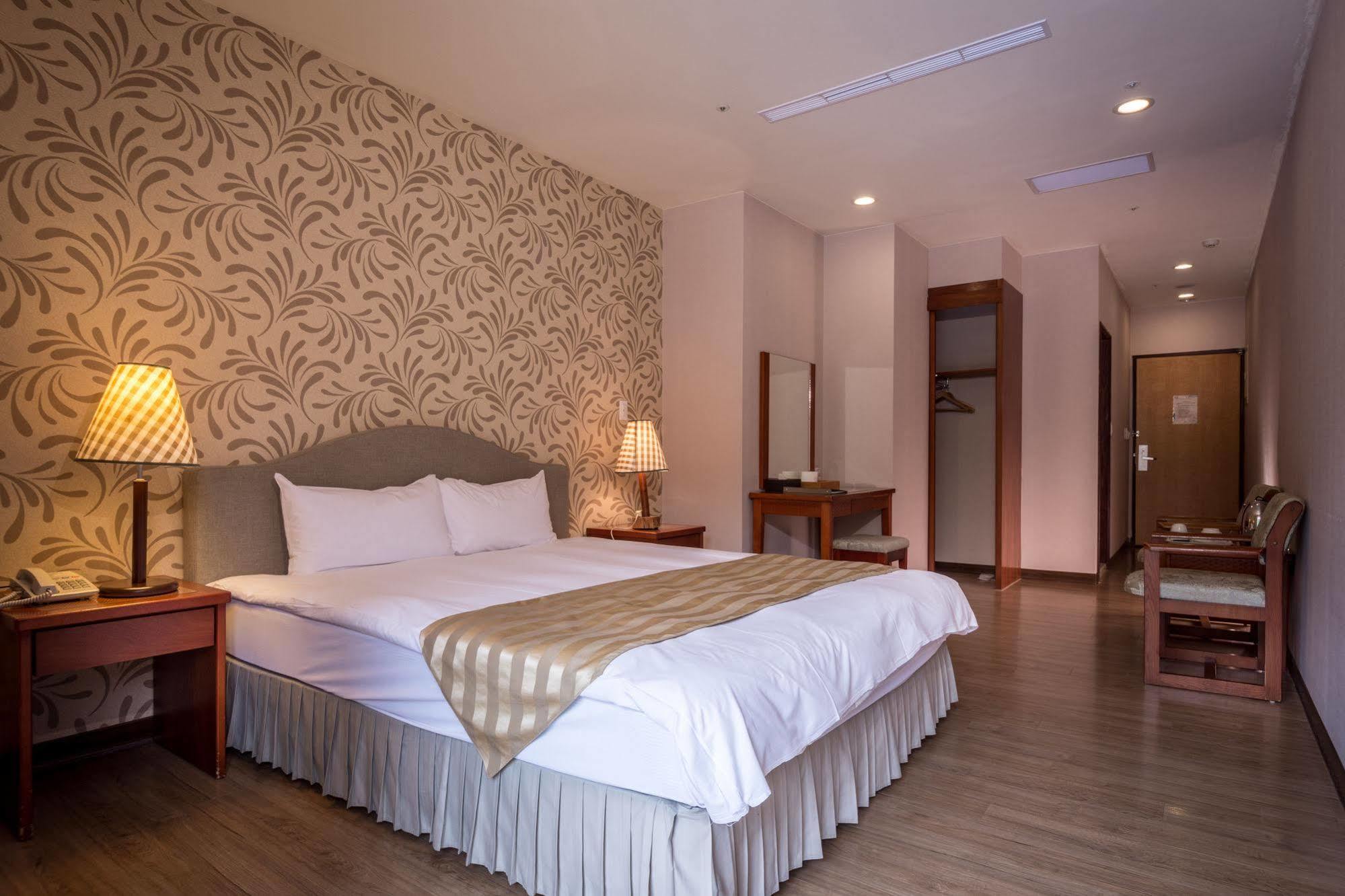 We Resort Sun Moon Lake Exterior foto